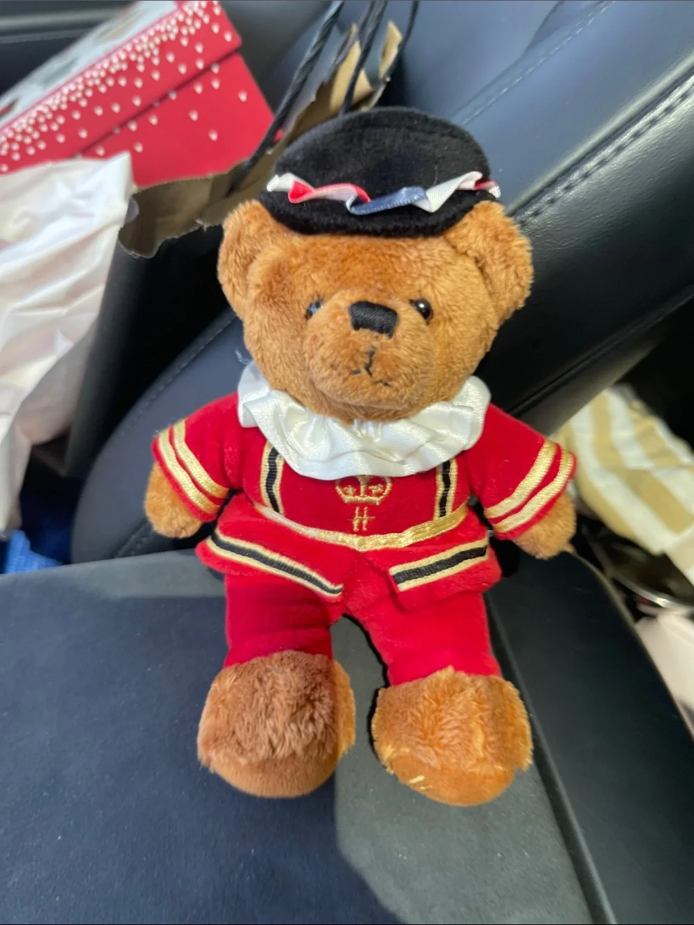 Harrods Knightsbridge Beefeater / Yeoman Warder teddy bear